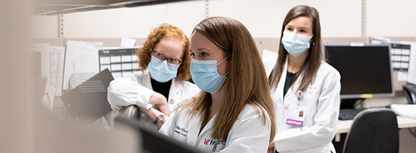 Doctors in UC Cancer Center lab